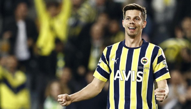 Miha Zajc Fenerbahçe'de kaldı!